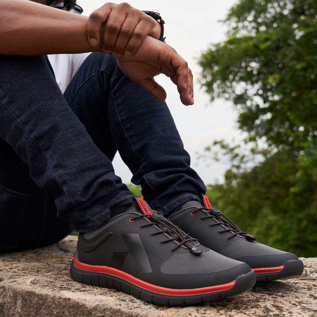 Anodyne No. 22 Sport Runner - Black/Red